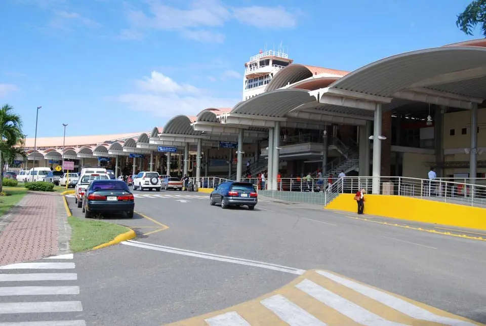 Cibao International Airport transportation in Santiago